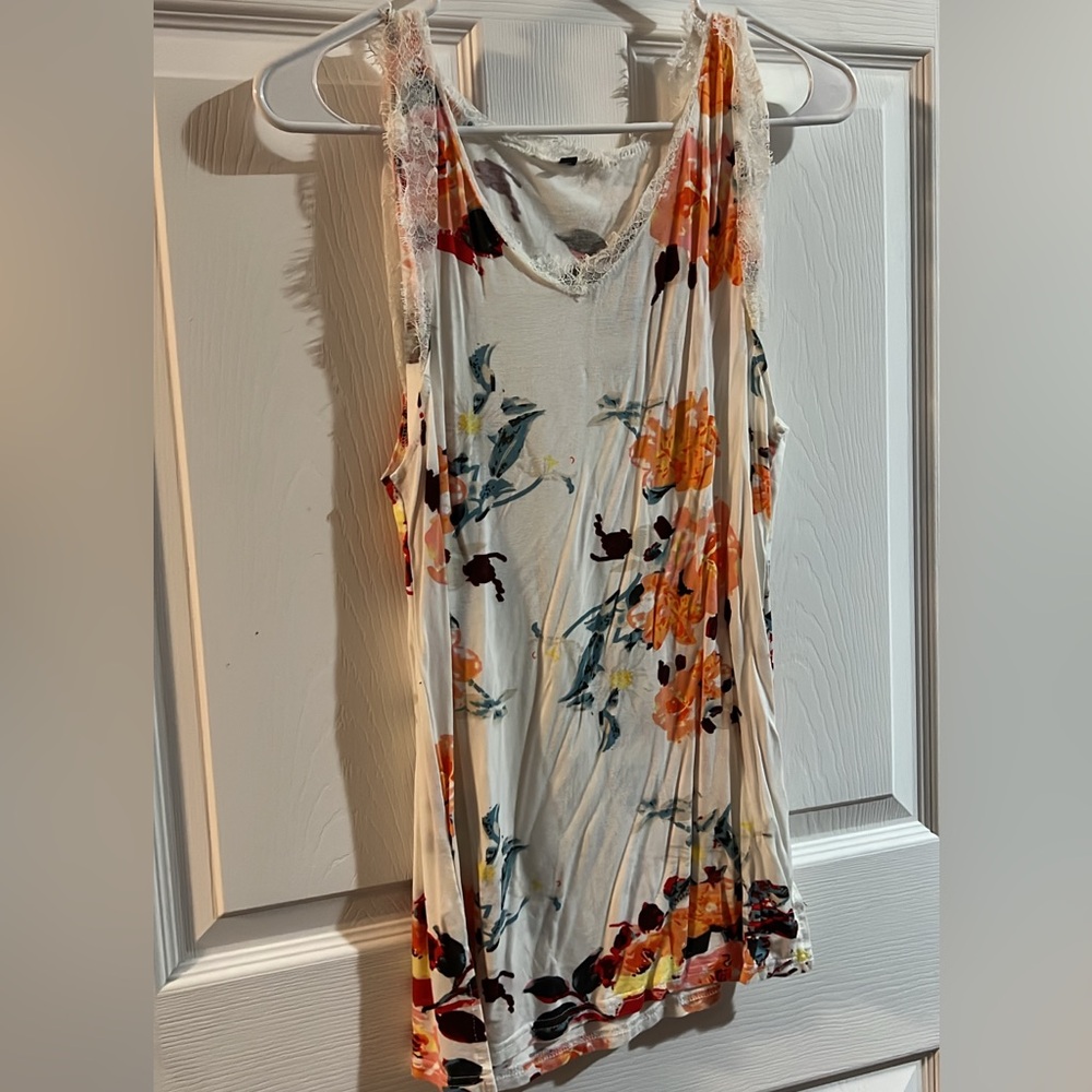 Floral Sleeveless Top with Lace Trim